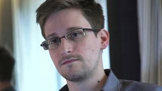 "New York Times" y "The Guardian" piden clemencia para Edward Snowden