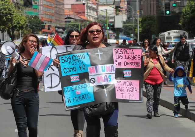 Bolivia: Transexuales piden al gobierno que interceda para aclarar un crimen. Foto: EFE