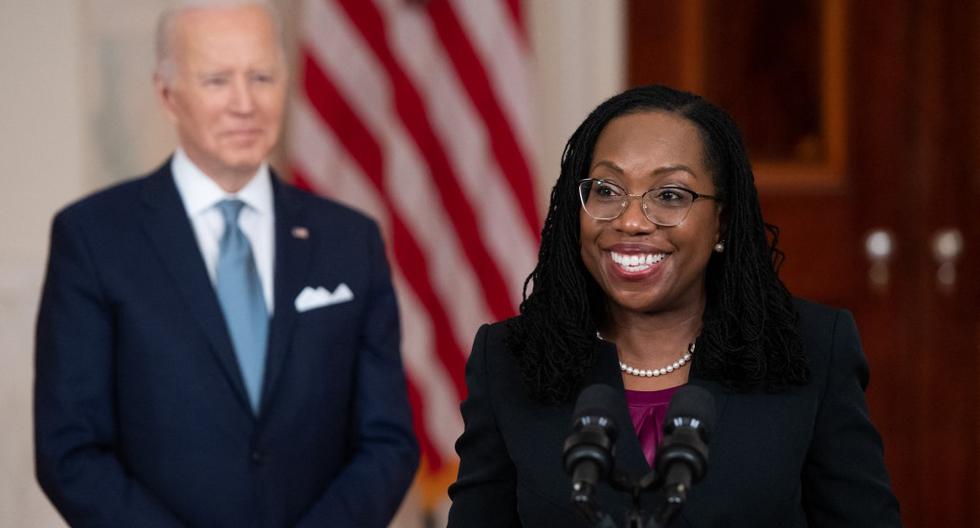 Ketanji Brown Jackson fue ratificada por el Senado de Estados Unidos como nueva jueza de la Corte Suprema, es la primera mujer afroamericana en alcanzar dicho cargo.