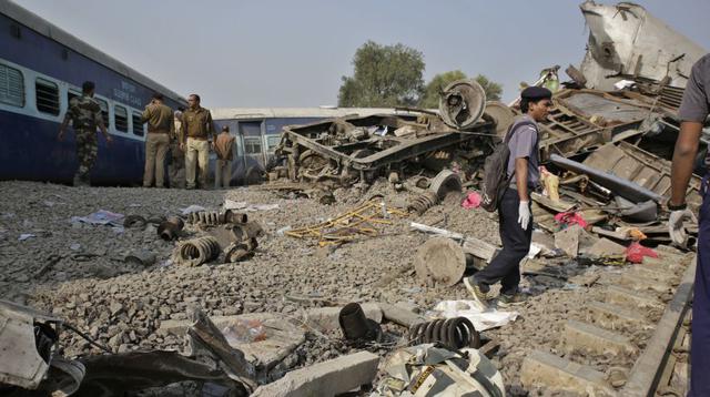 India: Así quedó el tren descarrilado que mató a más de 100 - 10