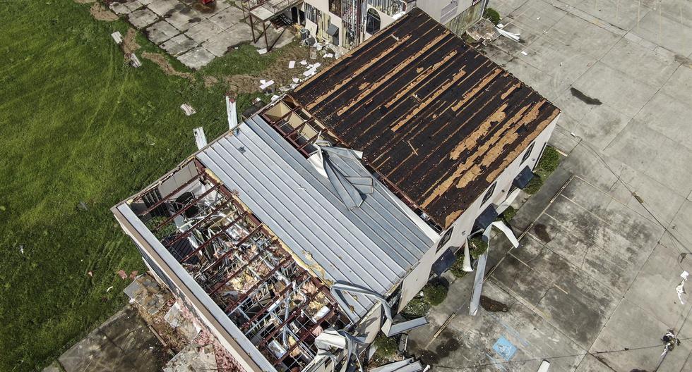 Una foto aérea hecha con un dron muestra los daños causados ​​por el huracán Ida en LaPlace, Louisiana. (EFE / EPA / TANNEN MAURY).