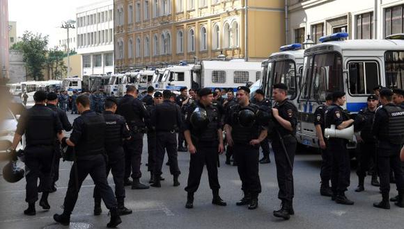 Los registros comenzaron el viernes por la noche y continuaron este sábado, según informaron varios de los opositores afectados. (Foto: AFP)