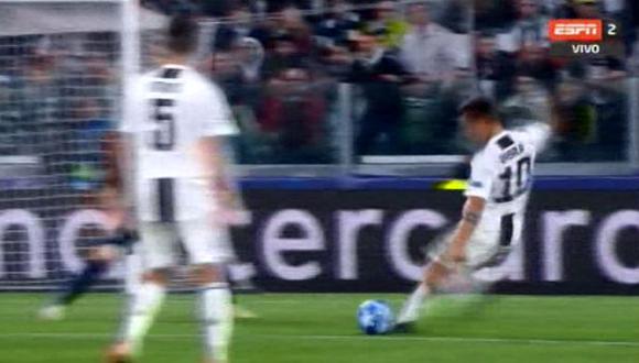 Juventus vs. Manchester United: Dybala casi anota el 1-0 con este impresionante remate. (Foto: captura)