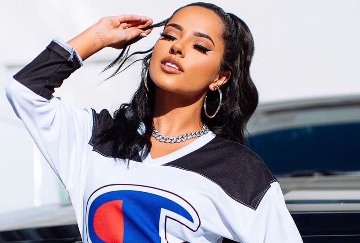 Becky G acompañó el video con un mensaje donde reflexionó sobre la situación en la que se encuentra gran parte del mundo por la pandemia del coronavirus (Foto: @beckyg)