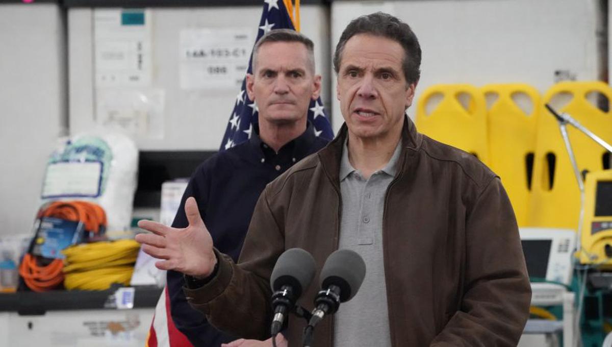 El gobernador de Nueva York dio a conocer que las autoridades estatales de salud están probando un tratamiento experimental en pacientes gravemente enfermos. (Foto: AFP).