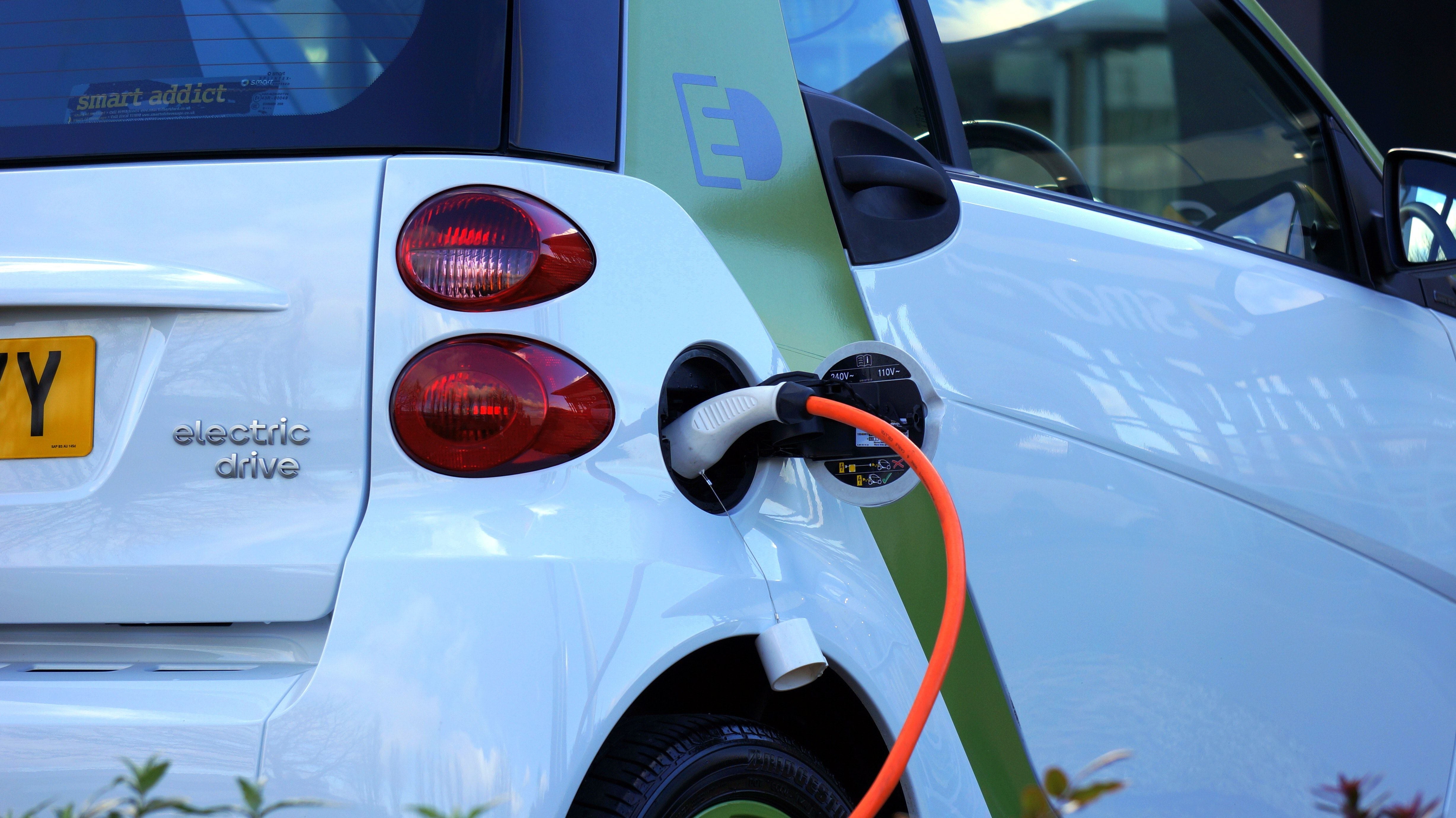Las ventas mundiales de automóviles eléctricos a batería aumentaron un 40 %. (Foto: Pexel)