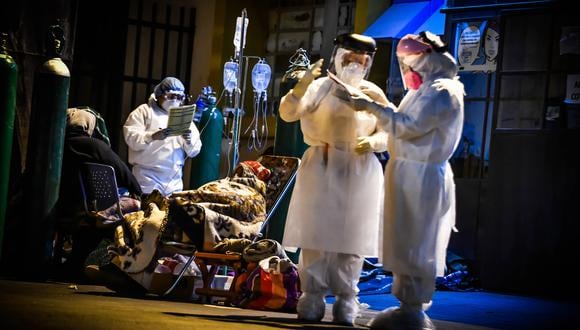 Al menos 115 médicos se contagiaron del COVID-19 y otros siete han fallecido en Arequipa. (Foto: Diego Ramos Lupo)