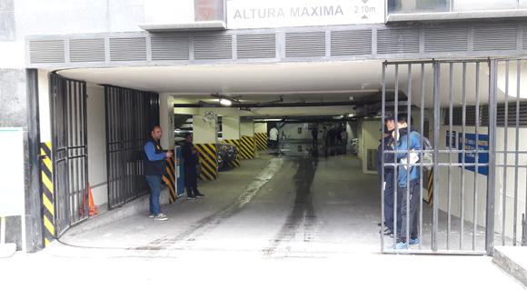 Las explosiones se registraron en dos ambientes de la clínica Ricardo Palma. Los dos implicados se encuentran graves en el mismo nosocomio. (Foto: Jorge Malpartida / El Comercio)