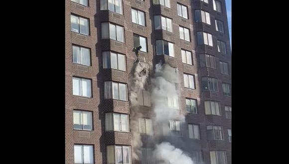 El incendio se sucedió en Manhattan, Nueva York, Estados Unidos. (Fuente: Twitter)