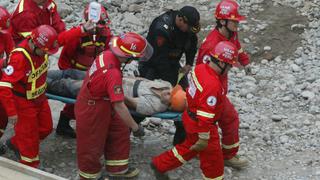 Chorrillos: obreros sepultados por derrumbe fueron rescatados