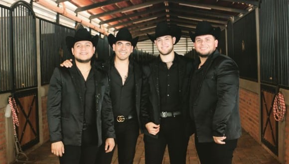 A través de sus redes sociales, Calibre 50 anunció el lanzamiento de “Míranos Ahora”, su nuevo tema de desamor (Foto: Calibre 50 / Instagram)