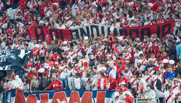 Perú volverá a un Mundial luego de 36 años y varios compatriotas viajarán a Rusia para alentar a la selección. (Foto: EFE)
