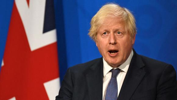 El primer ministro británico, Boris Johnson, ofrece una actualización sobre las restricciones impuestas por el coronavirus el 12 de julio de 2021. (Foto de DANIEL LEAL-OLIVAS / POOL / AFP).
