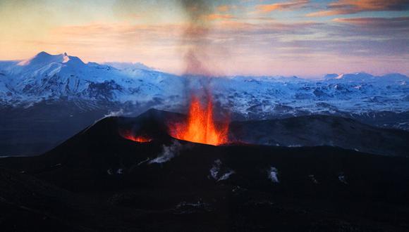 Este volcán en Islandia dejaría sin vuelos al norte de Europa