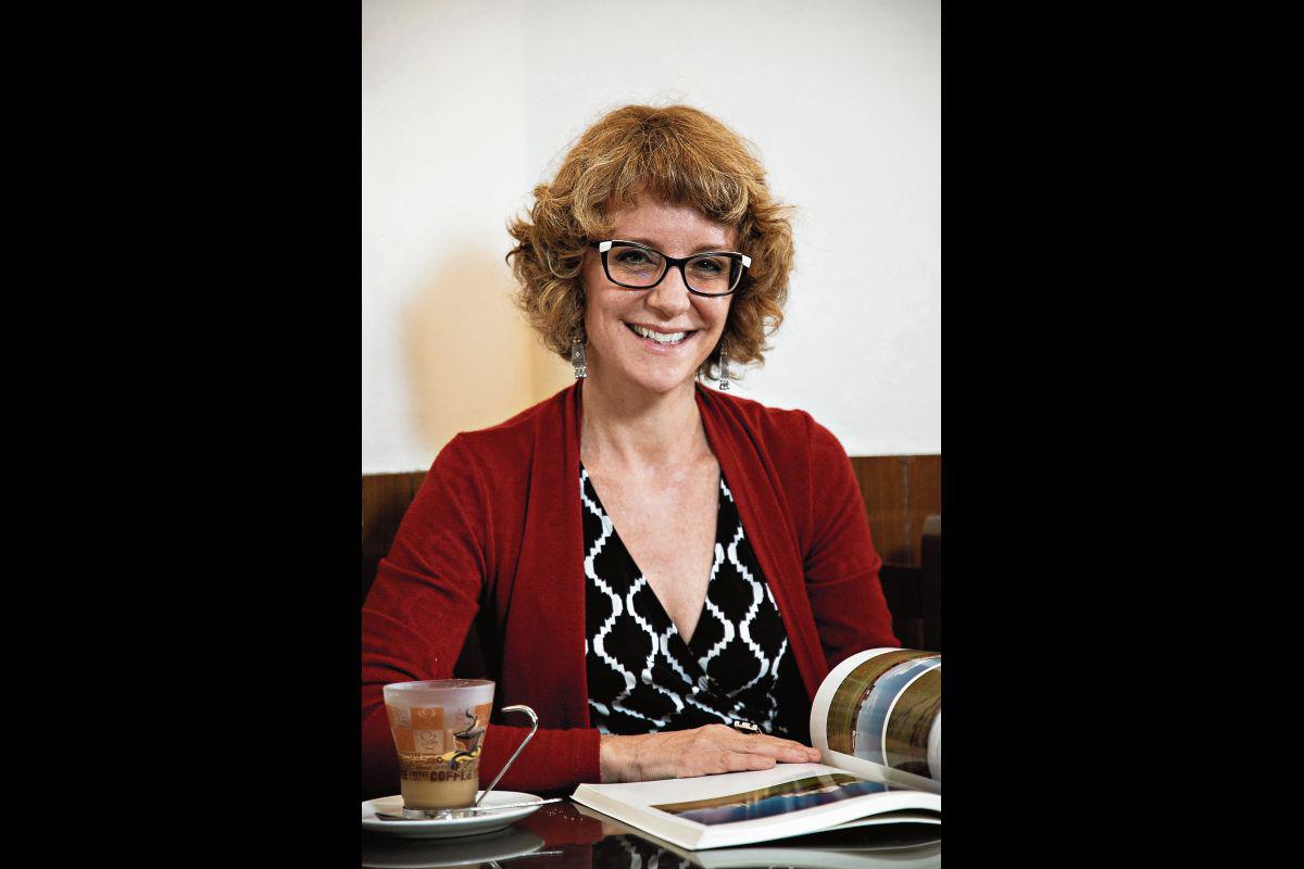 Investigadora Stella Nair destacó en sus ponencias los desarrollos arquitectónicos únicos en Chinchero, y el papel vital del paisaje en su identidad.  (Foto: Eduardo Cavero)