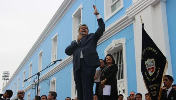 Alan García inauguró obras en emblemático colegio de Trujillo