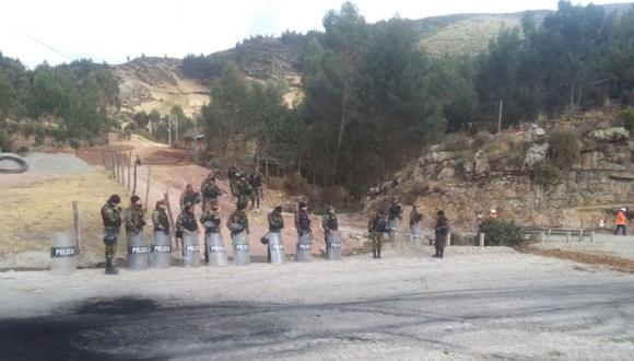 El desbloqueo se ha dado pese a que, ayer, dirigentes de las comunidades de Miraflores y Pitic siguieron con la medida de fuerza a pesar del estado de excepción. (Foto: cortesía)