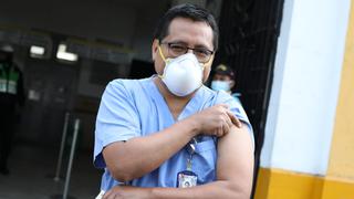 Vacuna COVID-19: Jesús Valverde, presidente de la Sopemi, fue inmunizado con la dosis de Sinopharm 