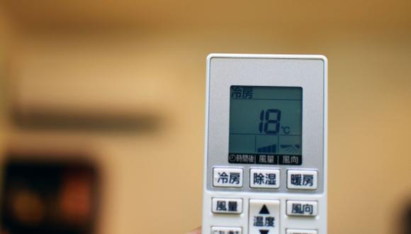 Las altas temperaturas hacen que muchos consideren comprar un sistema de aire acondicionado. (Foto: Ted Barrera - CC BY-SA 2.0)
