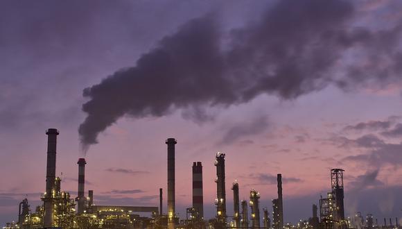 Planta industrial, emisora de CO2. (Foto de Pixabay)