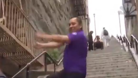 Peruano realiza el baile del 'Joker' en las afamadas escaleras de la película. (Foto: captura de video)