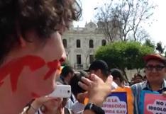 #ConMisHijosNoTeMetas: agreden a joven que protestaba contra marcha