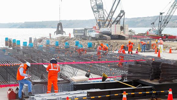 El ministro de Economía dijo que se necesita mejorar la recaudación tributaria para contar con más recursos para la inversión pública. (Foto: GEC)