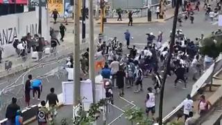 Alianza Lima: reportan enfrentamiento de barristas durante la Noche Blanquiazul | VIDEO