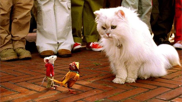 Snowball o Pelusa es un gato persa chinchilla, algo flojo. Sin embargo, no deja de ser interesante con sus divertidos problemas, con su ayuda Stuart logra quedarse en casa.
 (Foto: Difusión)