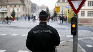 Francia: cinco personas sufren heridas de bala por encapuchado 
