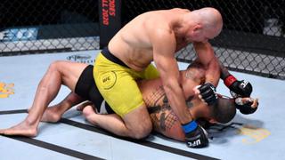 UFC Fight Night: Glover Texeira sometió a Thiago Santos en el duelo estelar [RESUMEN y VIDEO]