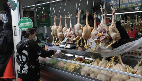 El precio del pollo ha pasado de S/ 6.50 el kilo a S/9.00 en las últimas dos semanas. (FOTO: Anthony Niño de Guzmán)