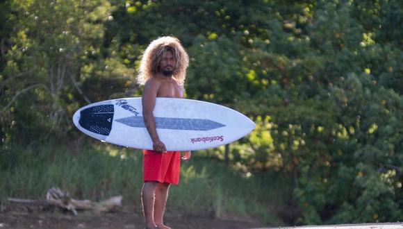 El surfista costarricense Carlos Muñoz participará en Tokio 2020. (Foto: Facebook | Carlos Muñoz - Atleta)