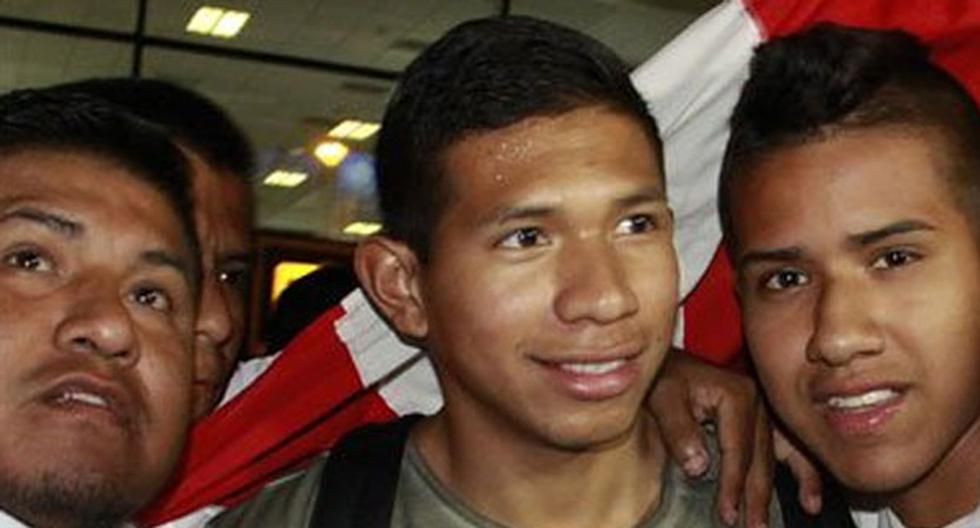 Edison Flores y Renato Tapia llegaron a Lima para incorporarse a los entrenamientos de la Selección Peruana | Foto: Captura