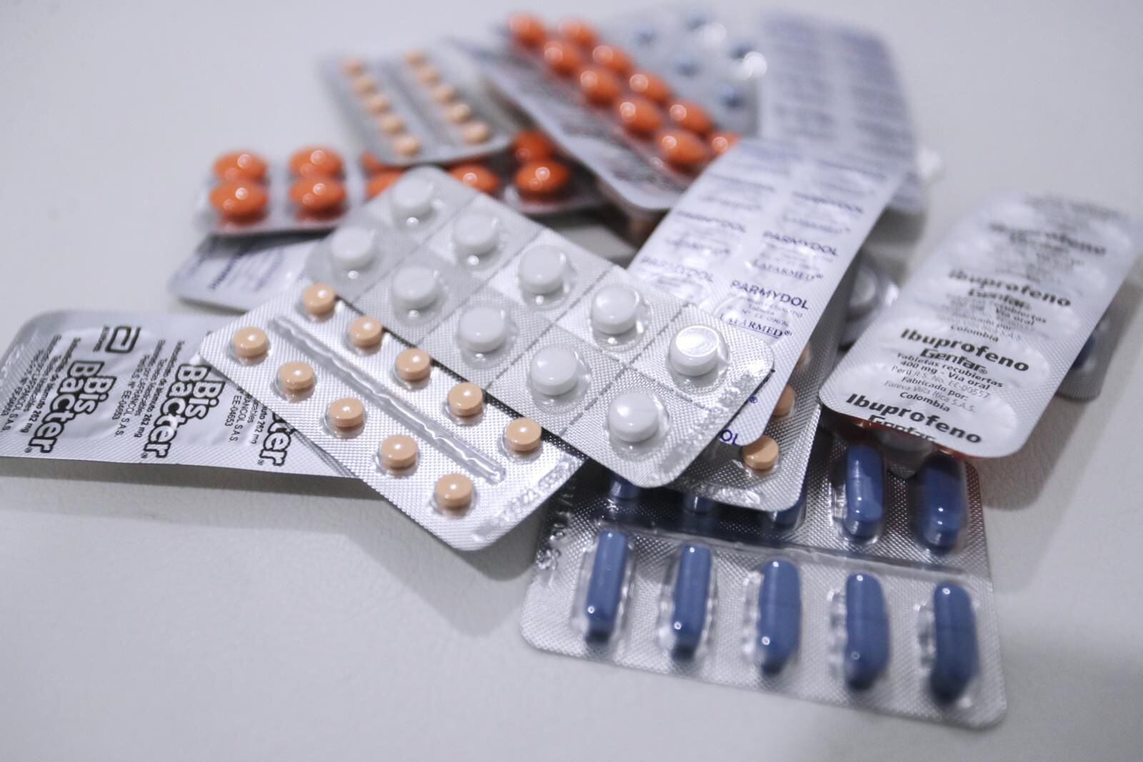 A inicios de abril el Ministerio de Salud aprobó lista de 434 medicinas genéricas para la venta en farmacias y boticas del país. (Foto: Alessandro Currarino)