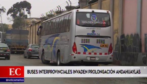 Buses invaden la vía pública. (Foto: América TV)