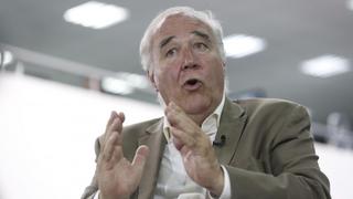 García Belaunde cuestiona a Santos por frases sobre Venezuela