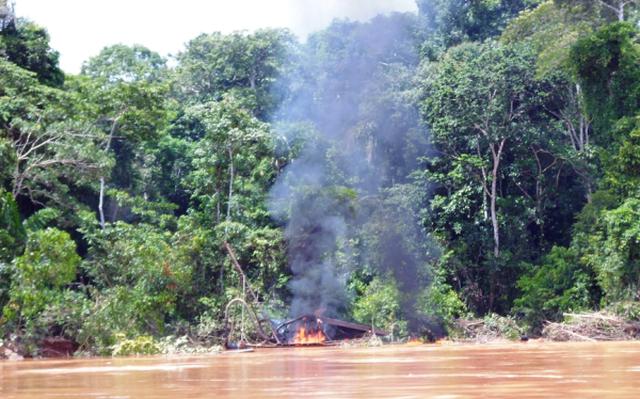 Madre de Dios: destruyen artefactos mineros en Tambopata - 1