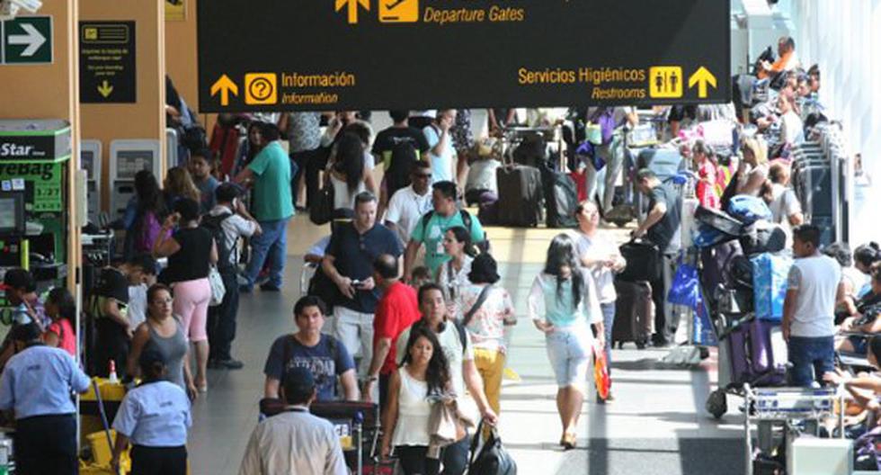 Las familias peruanas tendrán una mayor frecuencia de viajes al interior del país con menores tarifas en las líneas aéreas “low cost”, o de bajo costo. (Foto: Andina)