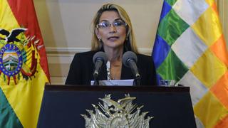 Jeanine Áñez, presidenta interina de Bolivia, retomó sus funciones tras vencer el coronavirus