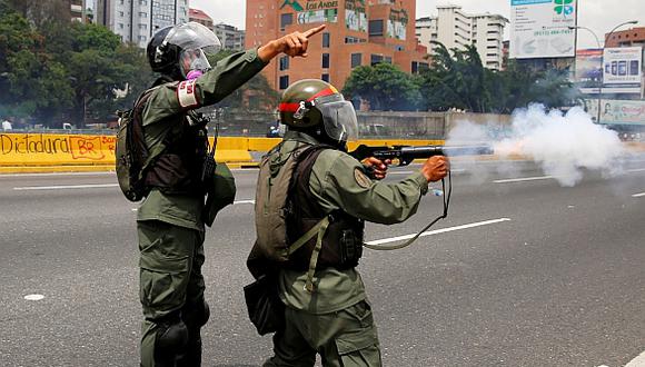 Venezuela: Militar fue abatido por francotirador durante marcha