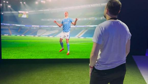 Erling Haaland virtual juega "dominadas" con los asistentes a un evento de EA Sports FC 24. | (Foto: Twitter/@onurtugrul)