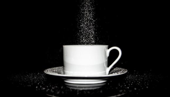 Combinar sal con café puede resultar extraño, pero tiene un gran beneficio. (Foto: Magda Ehlers / Pexels)