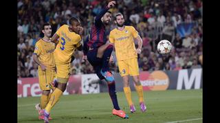 Piqué anotó de cabeza el primer gol del Barcelona