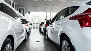 Automotrices arriesgan enormes multas por emisiones en la UE