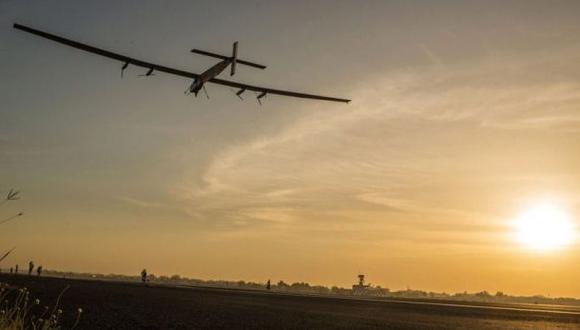 Tripulación del Solar Impulse 2 pide apoyar la energía limpia