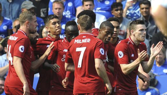 Con goles de Sadio Mané y Roberto Firmino, Liverpool sumó en condición de visita. El descuento de Leicester City llegó tras un clamoroso blooper de Alisson Becker. (Foto: AFP)