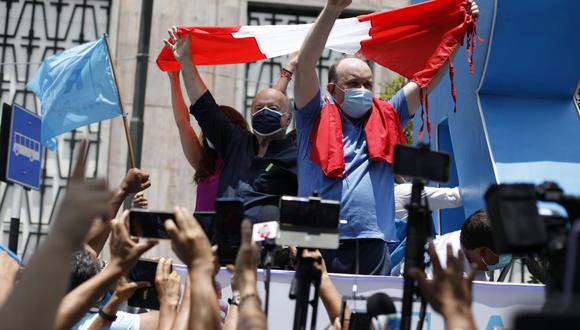 Hernando de Soto afirma que su participación en el plantón frente al JNE no significa una alianza con Rafael López Aliaga (Foto: César Bueno/GEC)