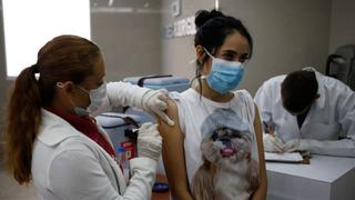 Médico peruano en Francia: “En Europa hubo una desconfianza muy fuerte hacia las vacunas, pero eso ya ha cambiado”