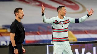 Árbitro que anuló gol legítimo a Cristiano Ronaldo ante Serbia pidió disculpas tras ver repetición